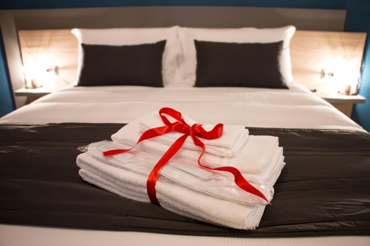 La Cattedrale Dai Tetti Bed & Breakfast Trani Dış mekan fotoğraf