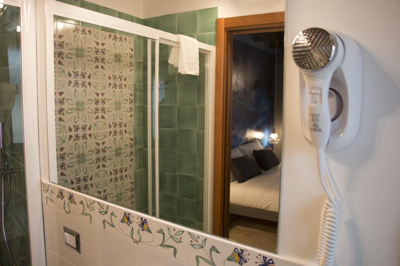 La Cattedrale Dai Tetti Bed & Breakfast Trani Dış mekan fotoğraf