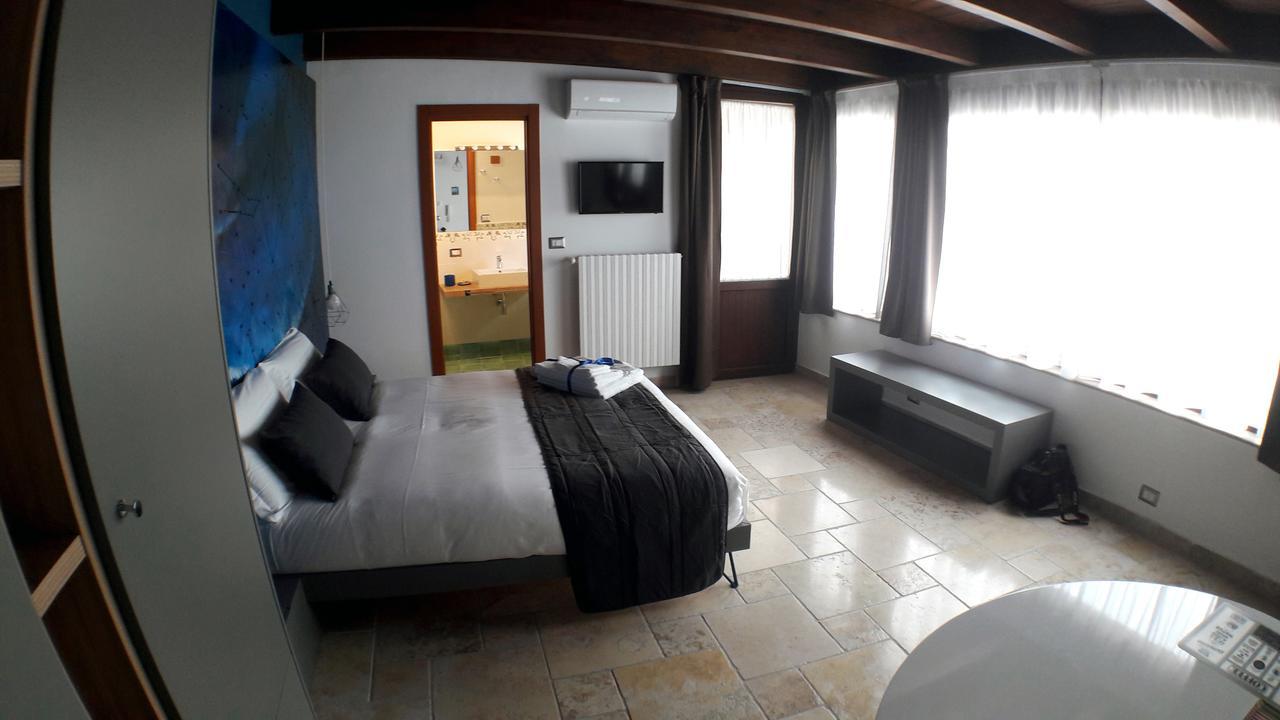 La Cattedrale Dai Tetti Bed & Breakfast Trani Dış mekan fotoğraf